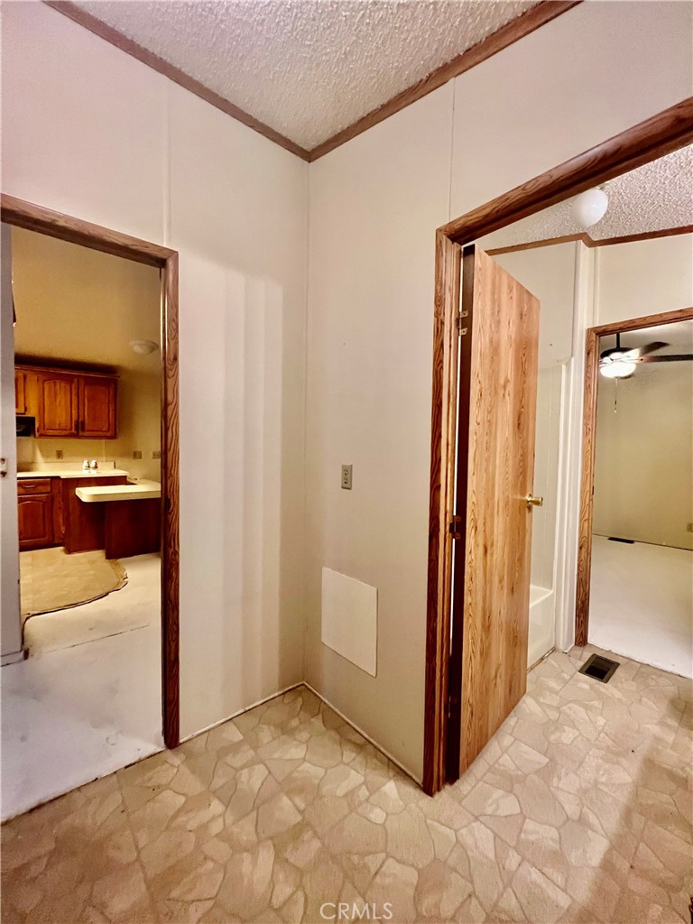 24600 Mountain Ave #8