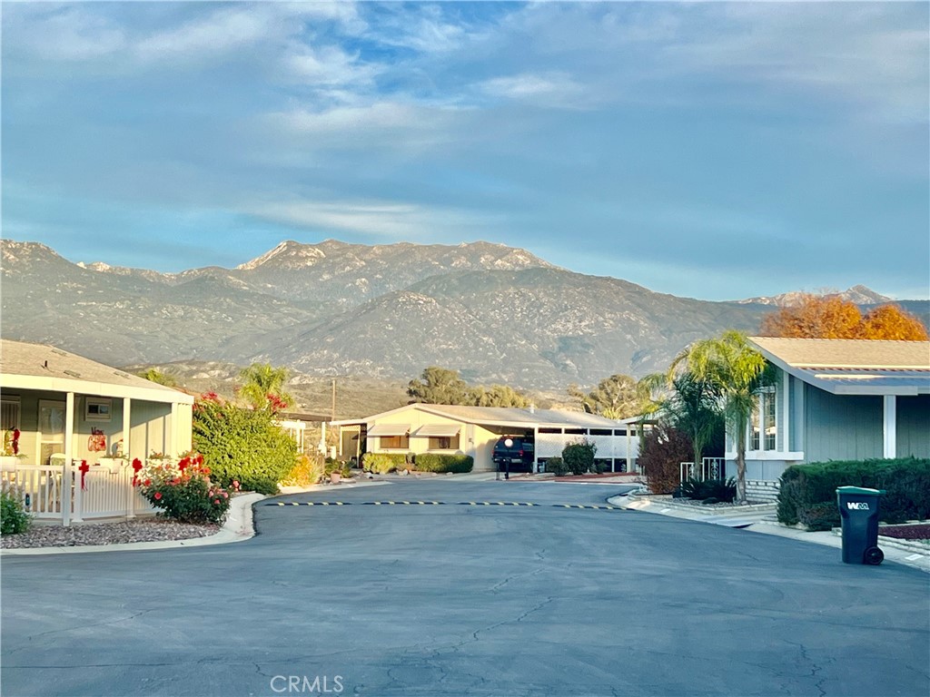 24600 Mountain Ave #8