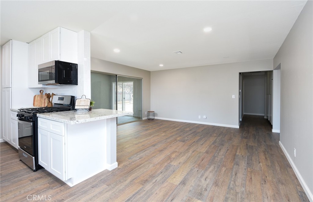 15195 Kingsway Drive