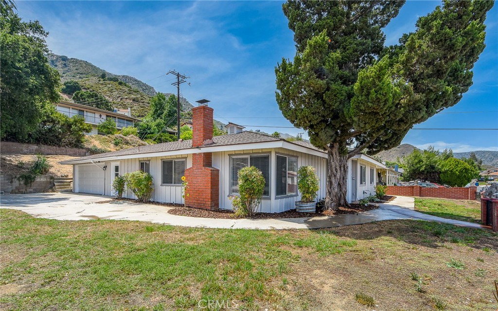 15195 Kingsway Drive