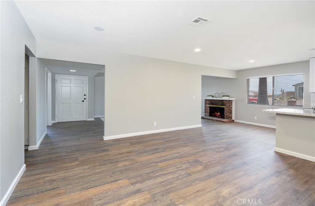 15195 Kingsway Drive