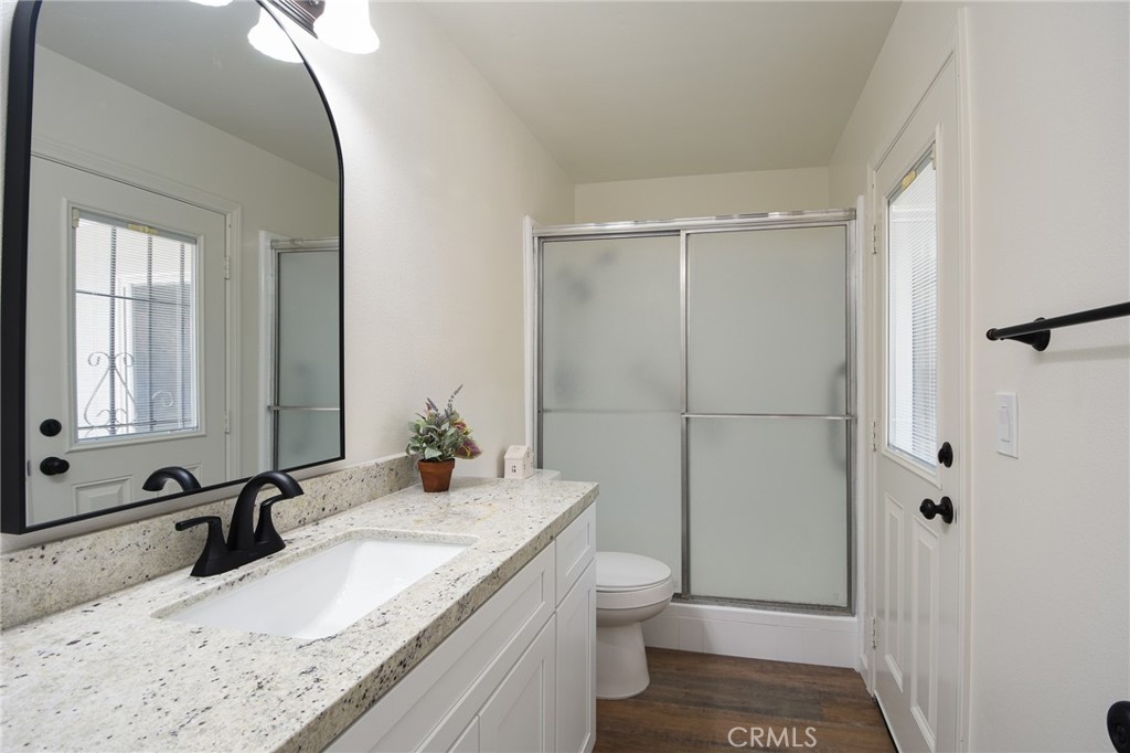 15195 Kingsway Drive