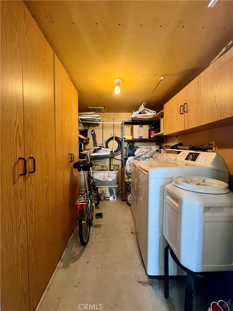 1295 S Cawston Avenue 422