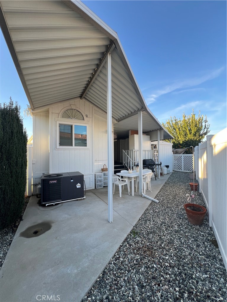 1295 S Cawston Avenue 422