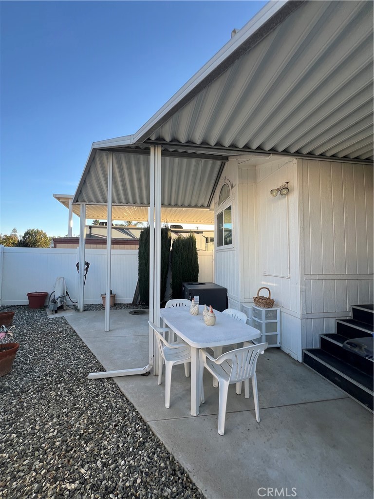 1295 S Cawston Avenue 422