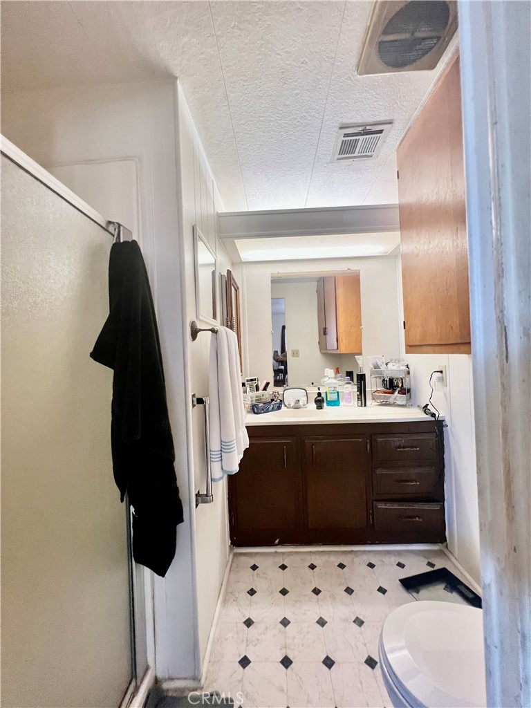 725 W Thornton Ave 69