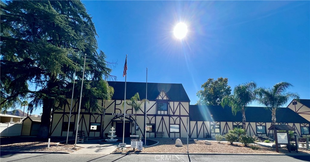 725 W Thornton Ave 69