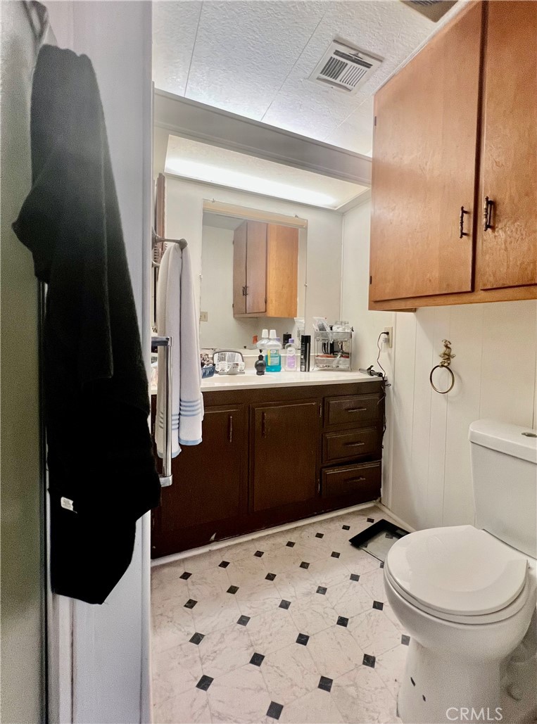 725 W Thornton Ave 69