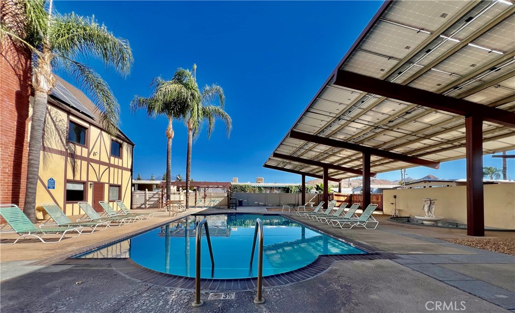 725 W Thornton Ave 69