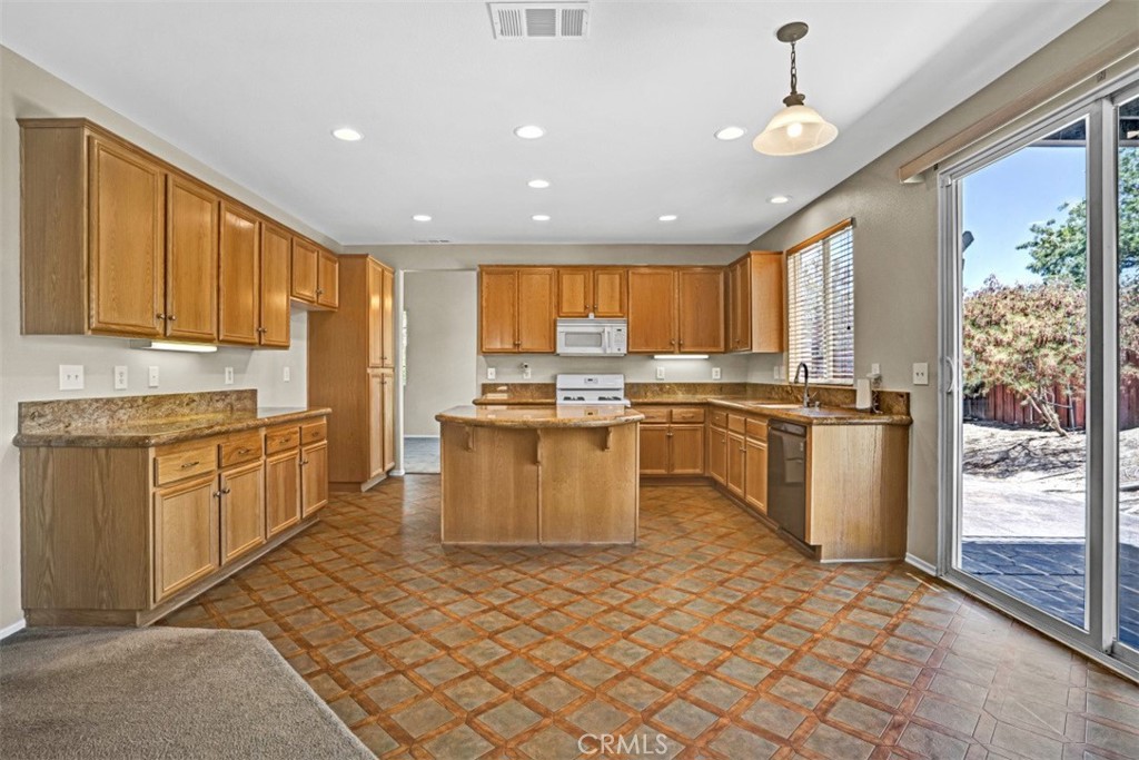 2411 Menlo Avenue