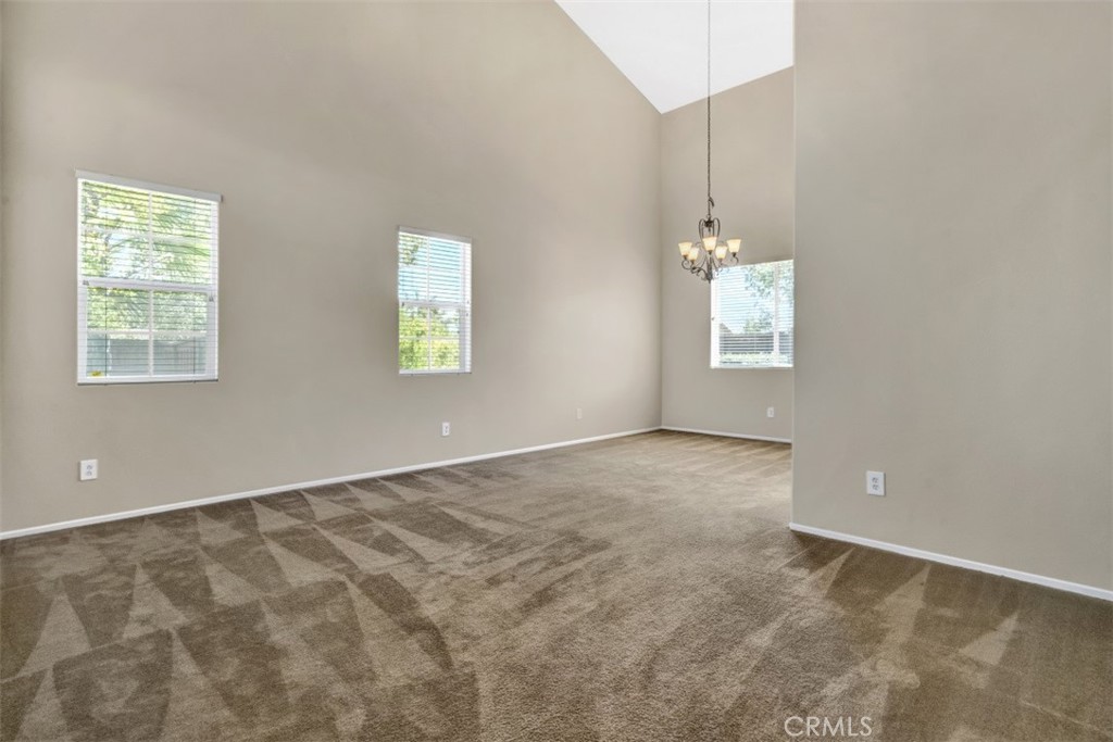 2411 Menlo Avenue