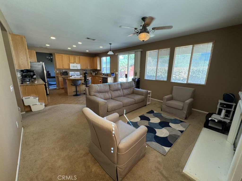 2411 Menlo Avenue