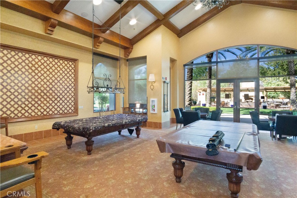 5658 Paseo Famosa