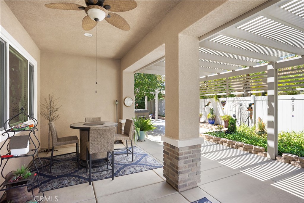 5658 Paseo Famosa