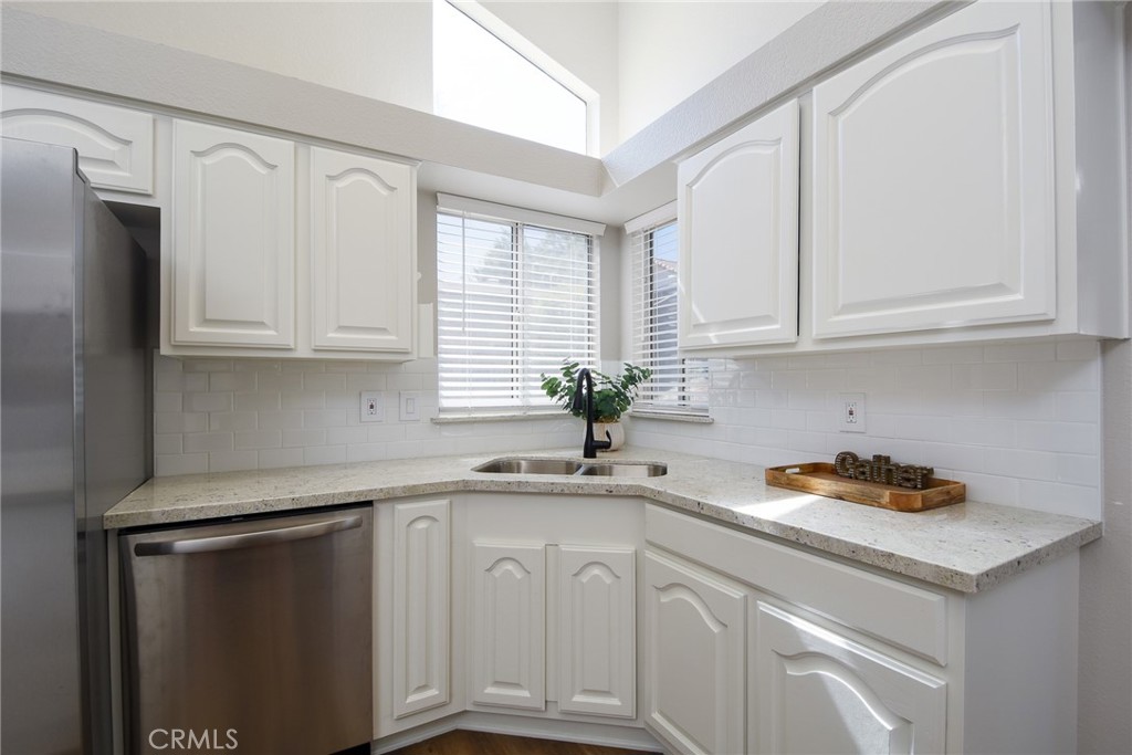 1358 E Beringer Drive