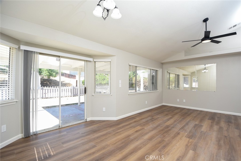 1358 E Beringer Drive