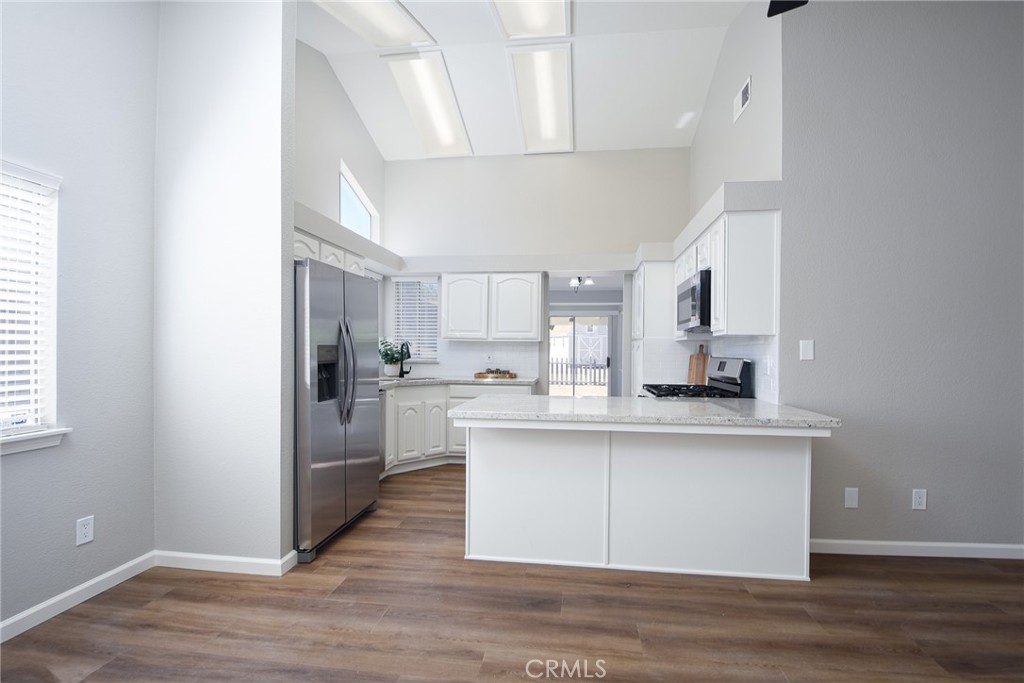 1358 E Beringer Drive