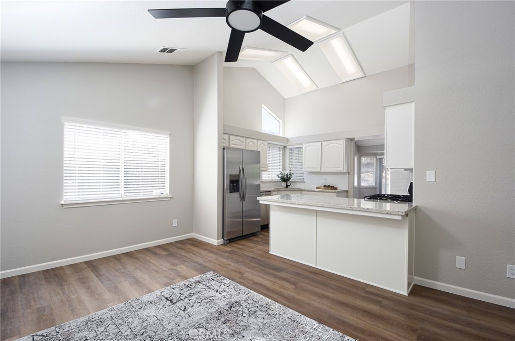 1358 E Beringer Drive