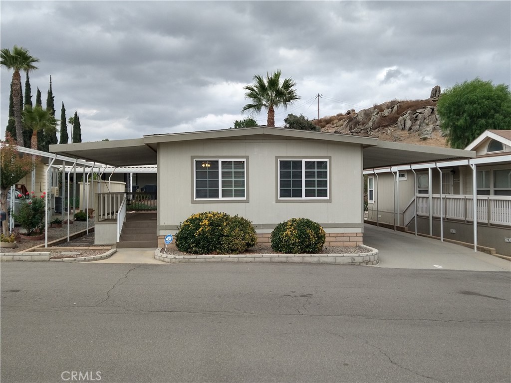 32600 State Hwy 74 5