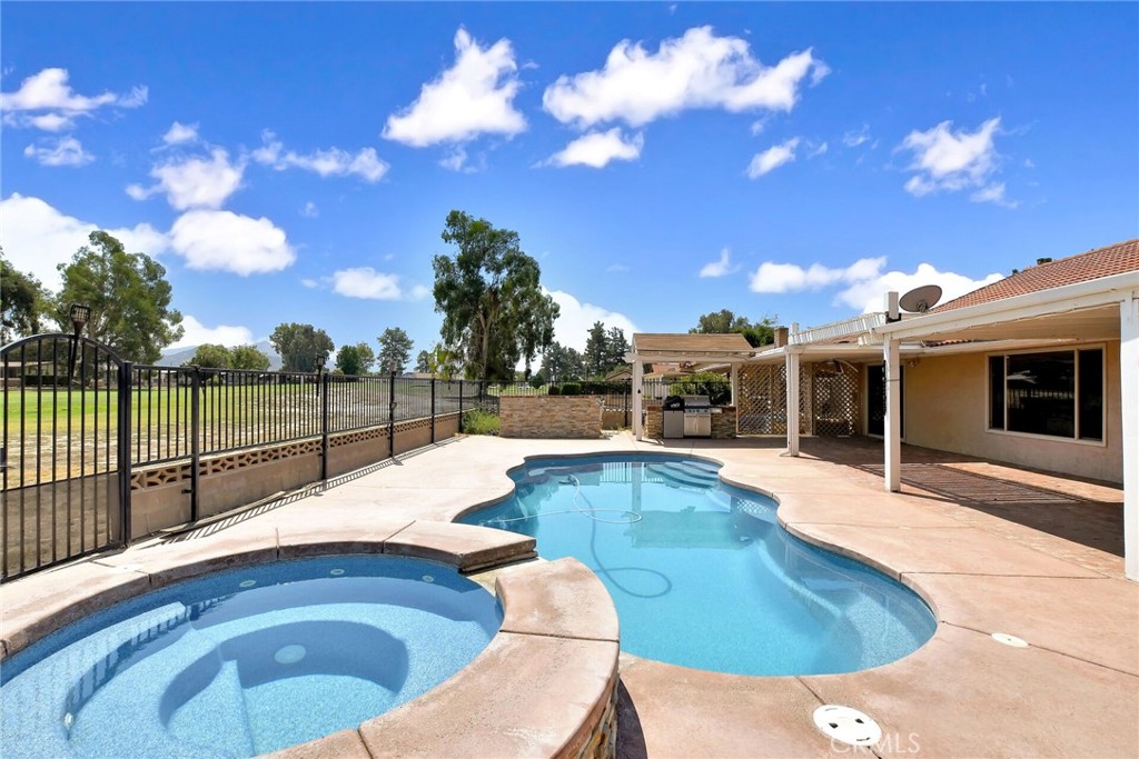 1428 Pepper Tree Drive