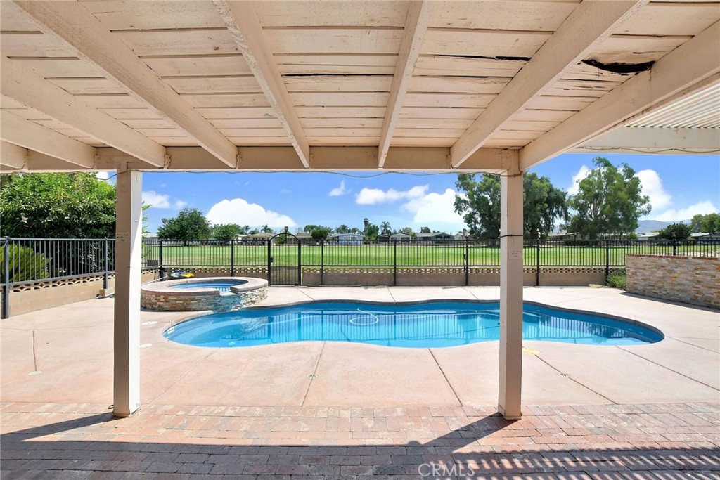 1428 Pepper Tree Drive