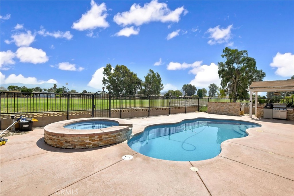 1428 Pepper Tree Drive