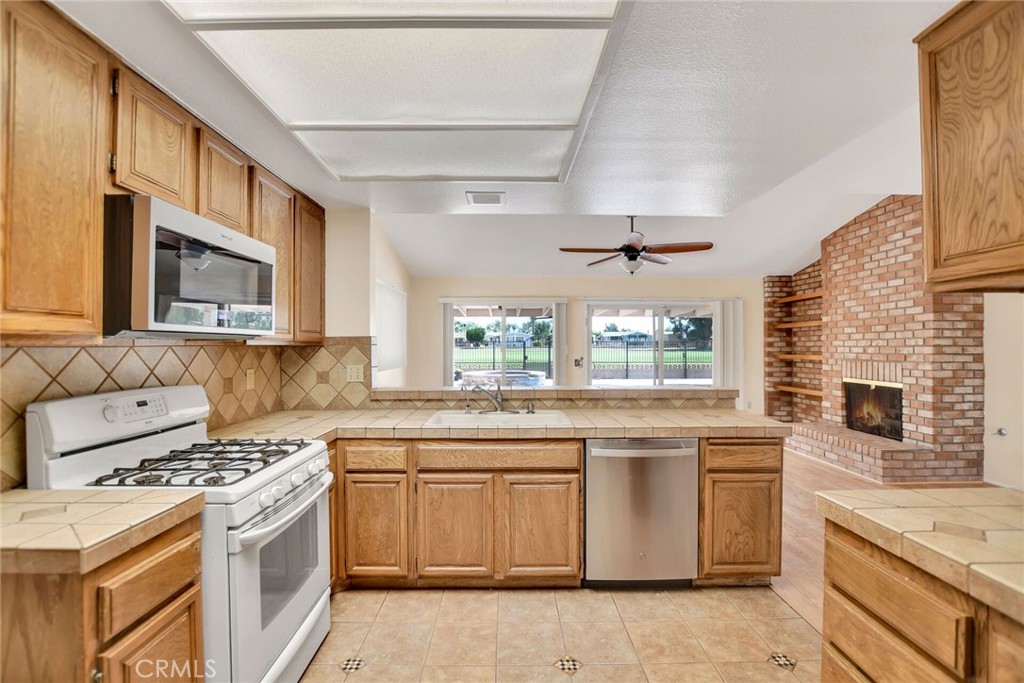 1428 Pepper Tree Drive