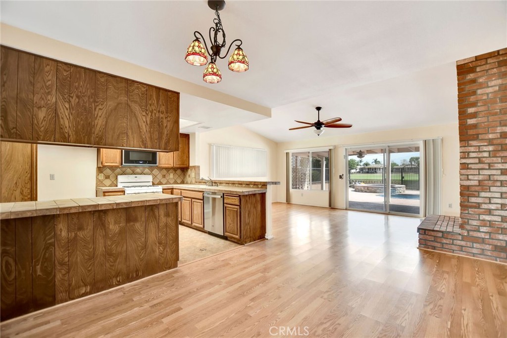 1428 Pepper Tree Drive