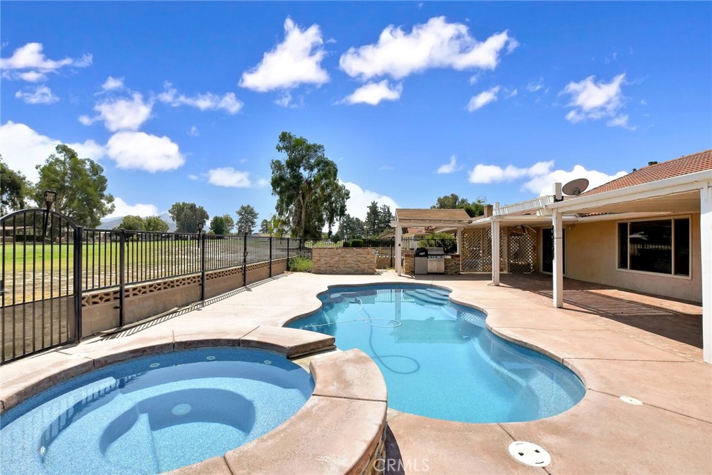 1428 Pepper Tree Drive