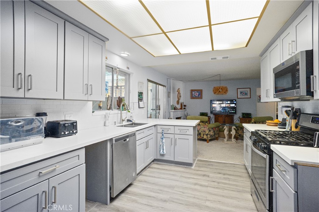 41825 Thornton Avenue