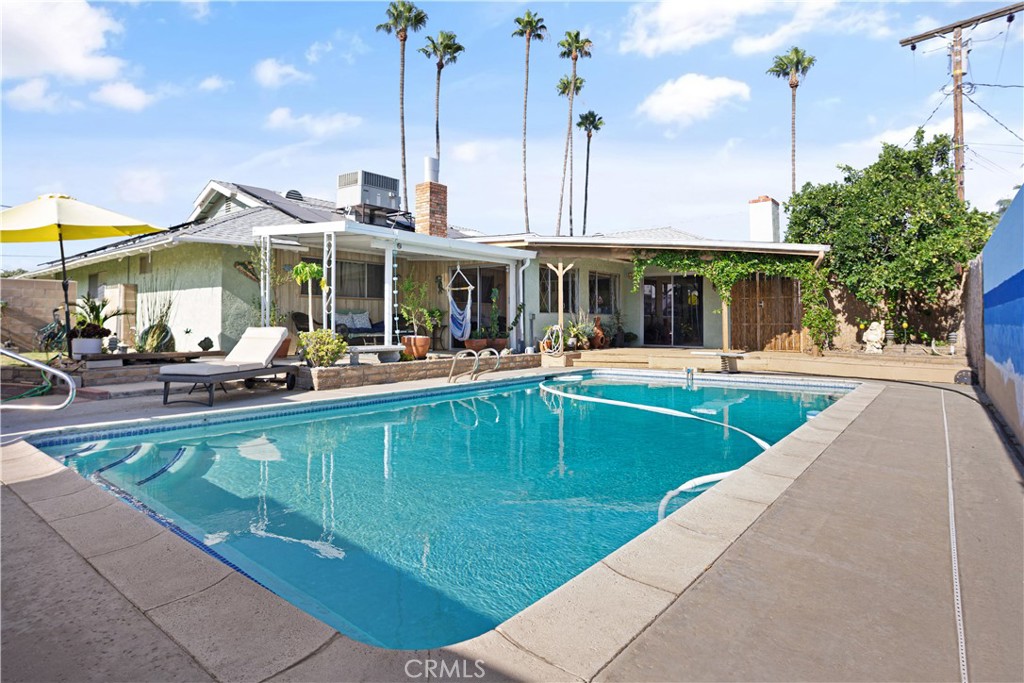 41825 Thornton Avenue