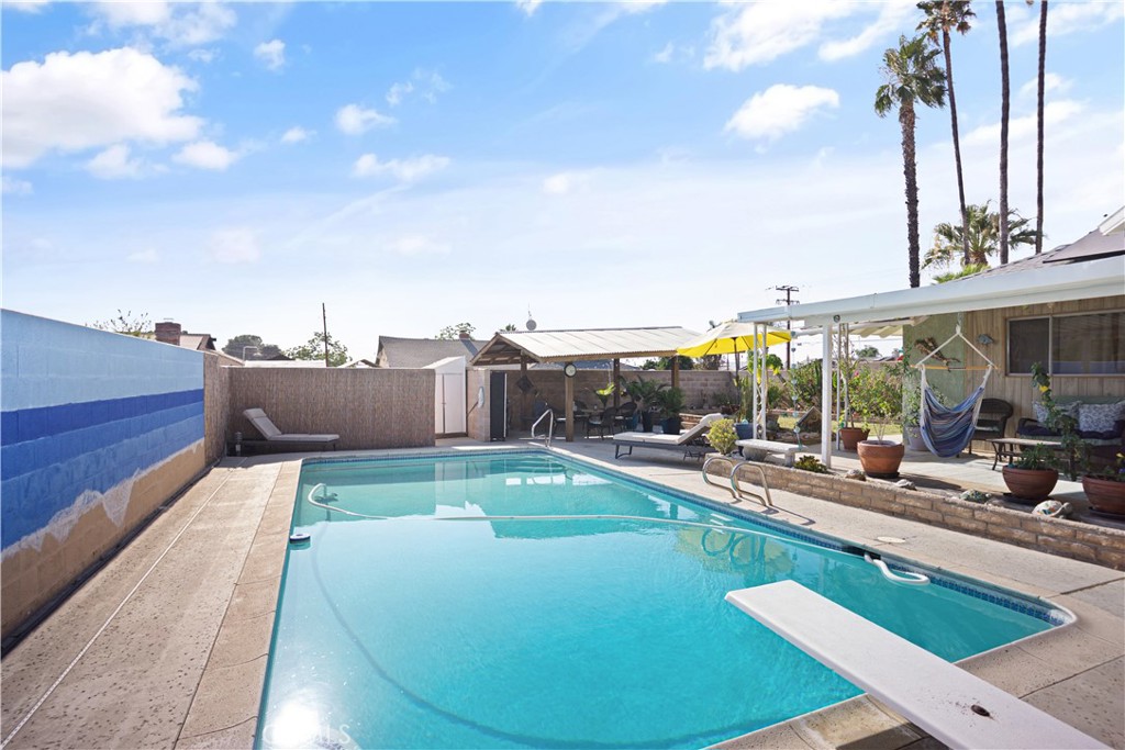 41825 Thornton Avenue