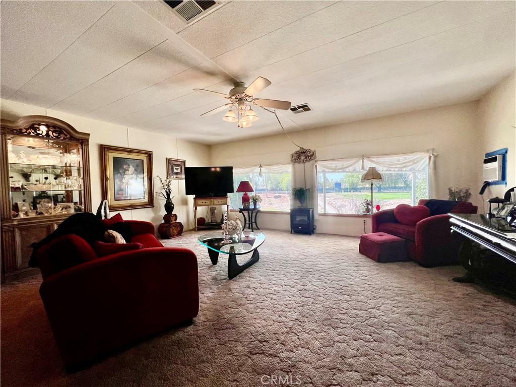 42751 E Florida Ave 19