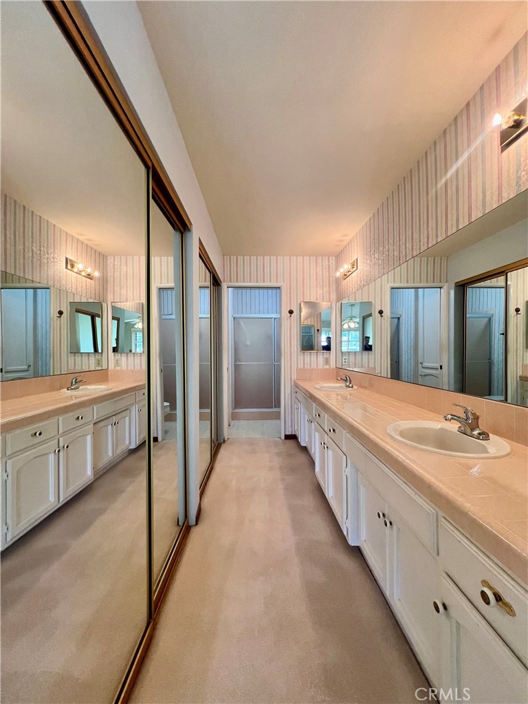 1229 Seven Hills Dr
