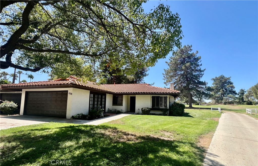 1229 Seven Hills Dr