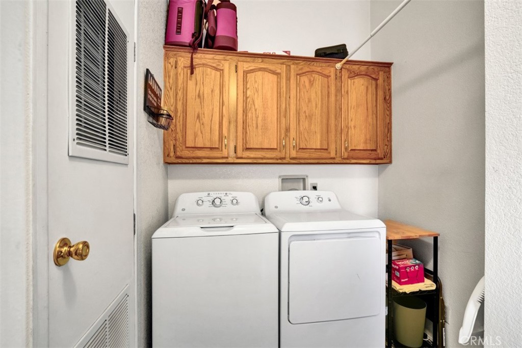 2952 2952 Peach Tree