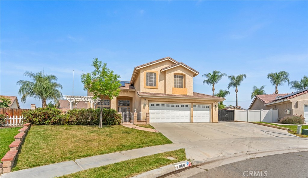 669 Liverpool Street