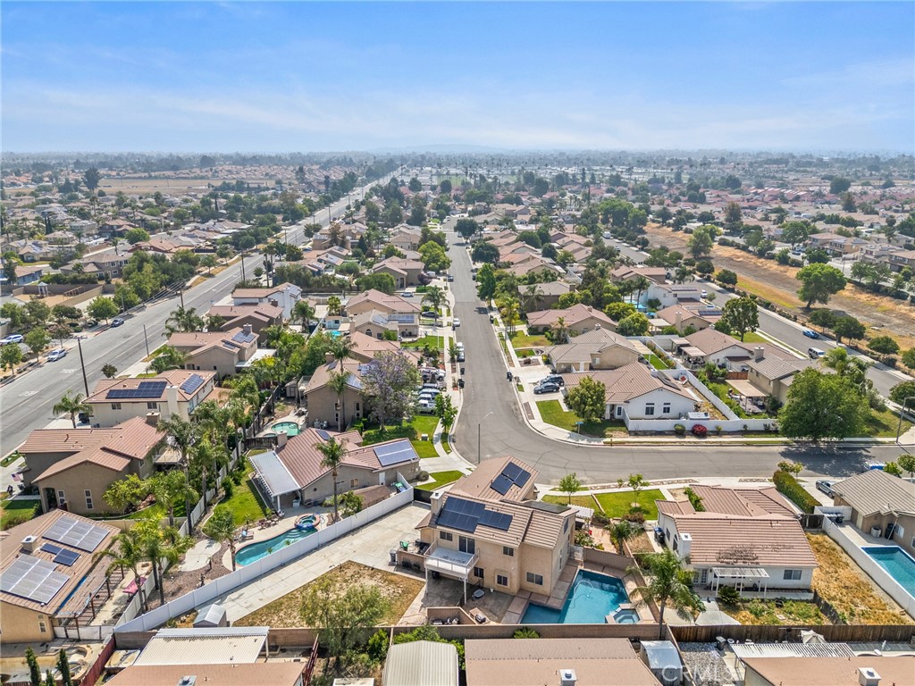 669 Liverpool Street