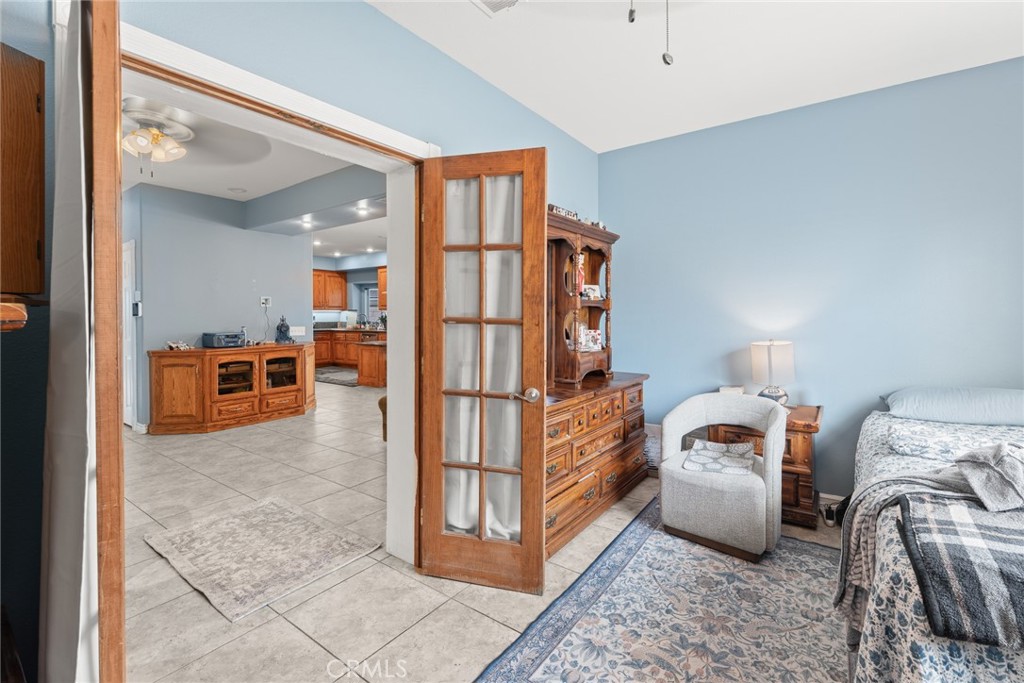 669 Liverpool Street