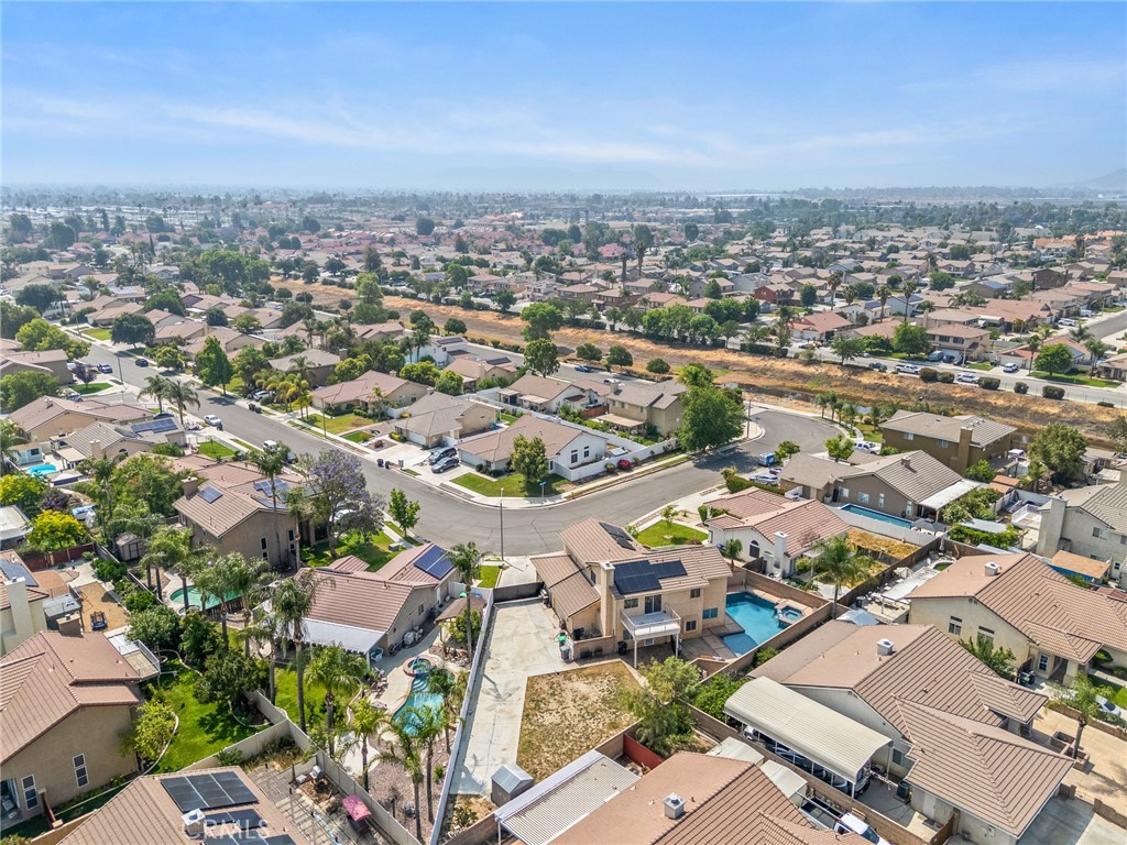 669 Liverpool Street