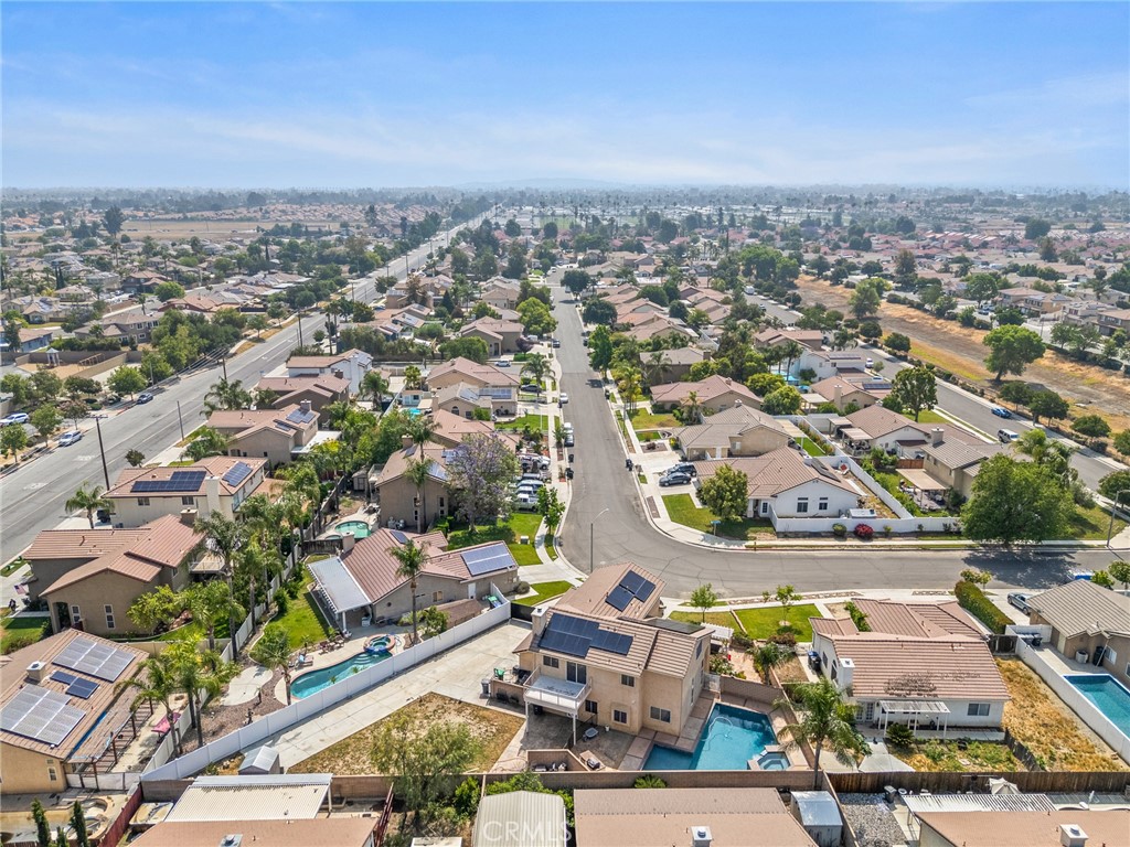 669 Liverpool Street