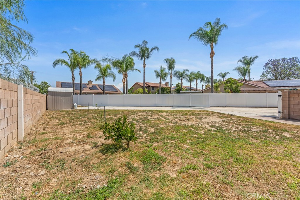 669 Liverpool Street