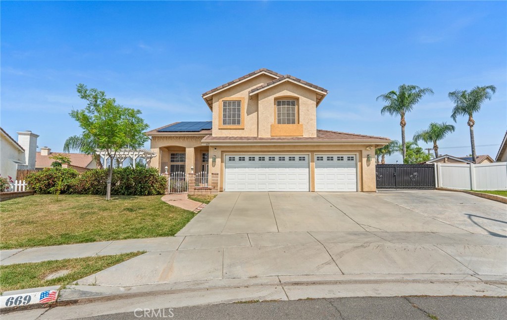 669 Liverpool Street