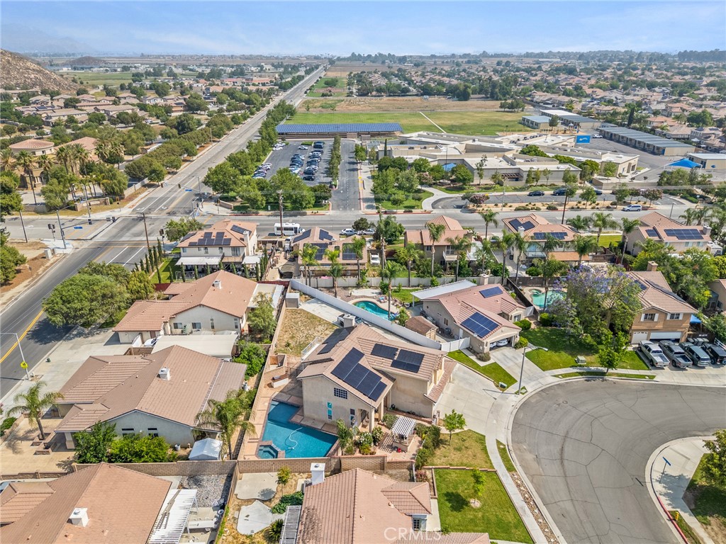 669 Liverpool Street