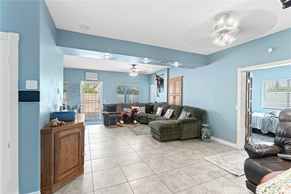 669 Liverpool Street