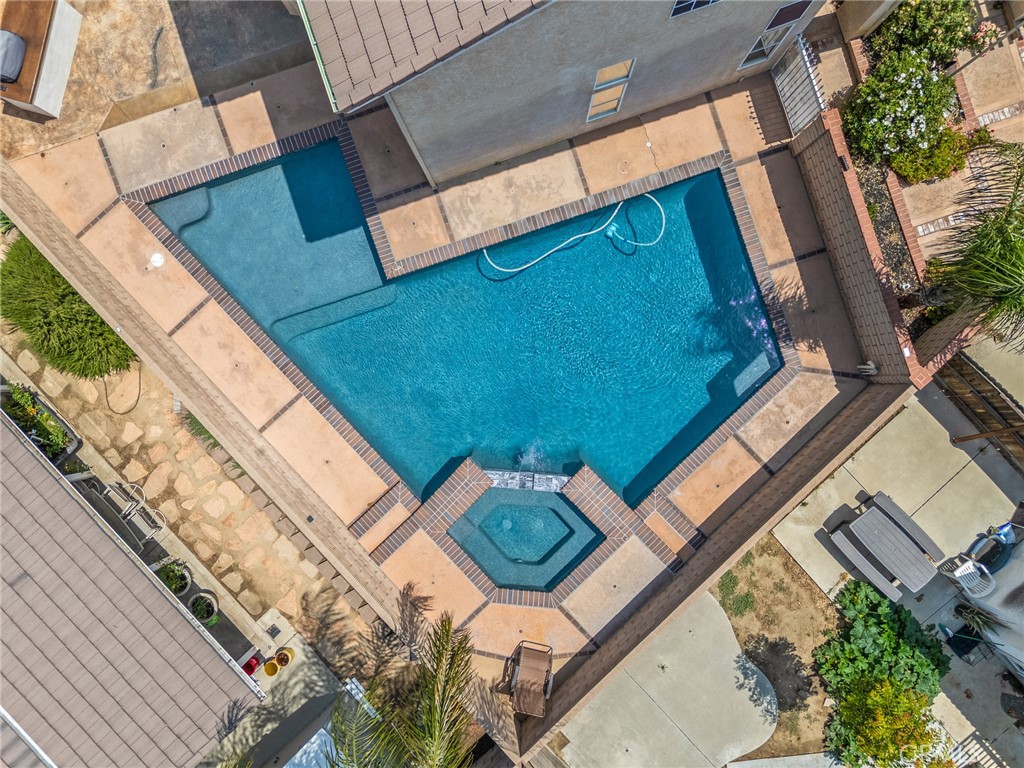 669 Liverpool Street