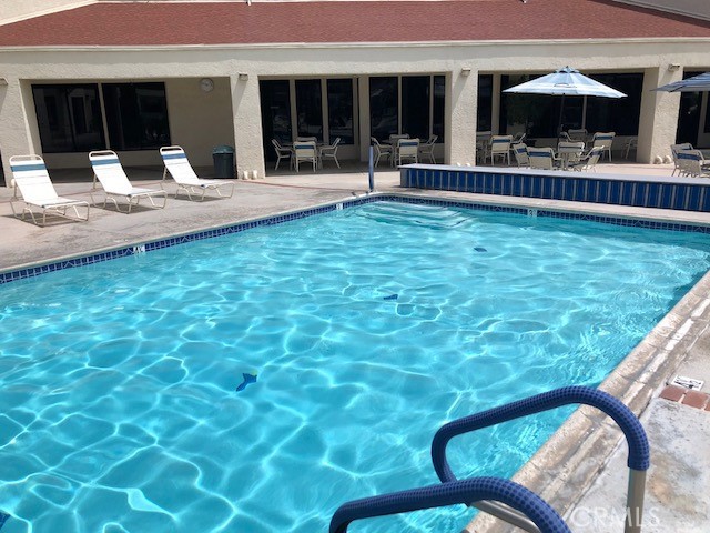 1295 1295 S Cawston 496