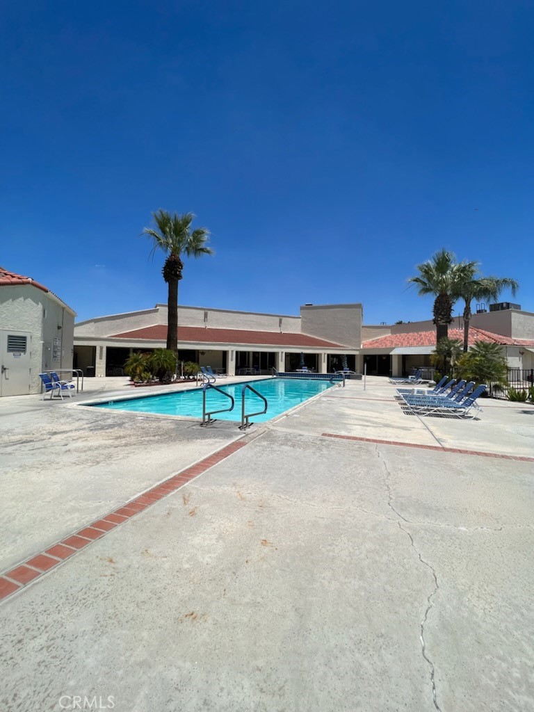 1295 S Cawston 354
