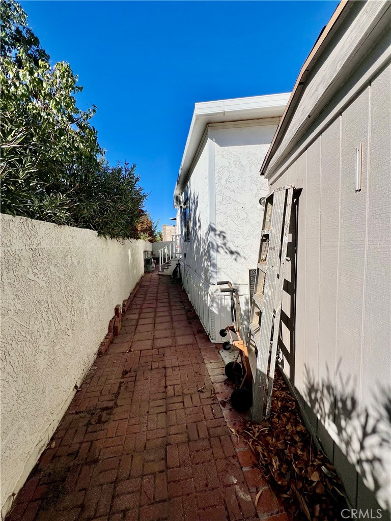 1295 S Cawston 354