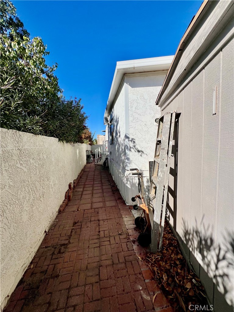 1295 S Cawston 354